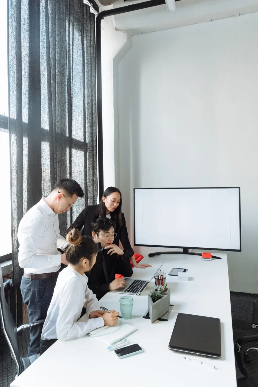 劳保用品与仓储设备配套采购方案：工厂工地安全防护与物料管理实践